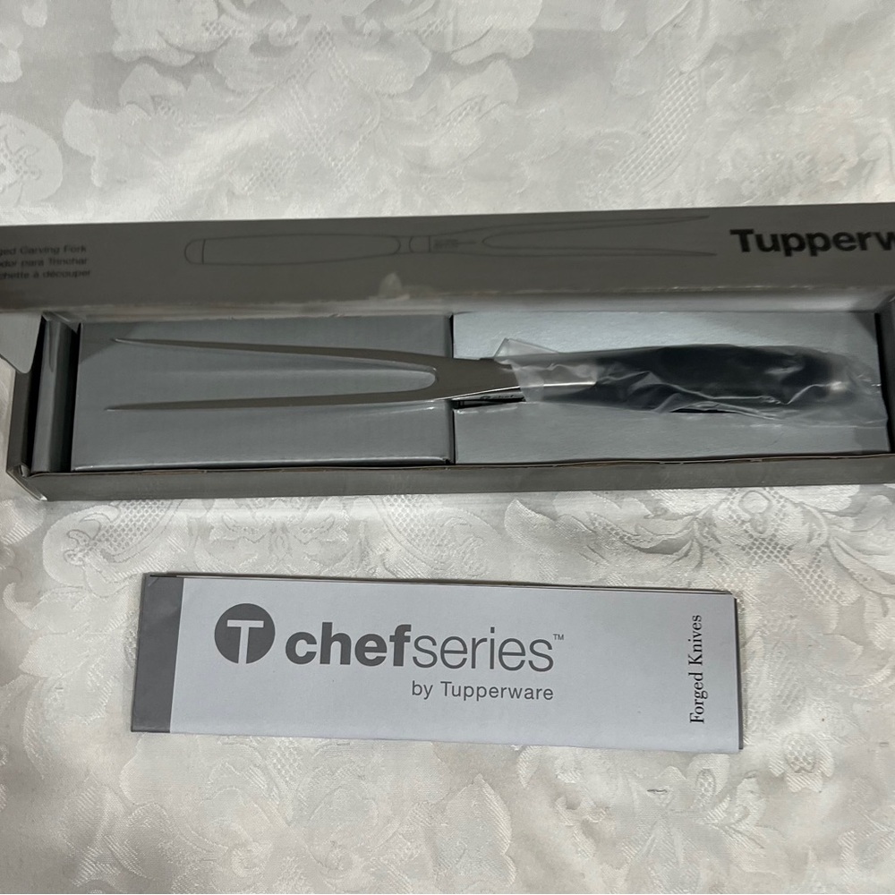 NEW (NIB)Tupperware Chef Series Carving Knife & Fork Set, Forged Stainless Steel - Picture 8 of 13
